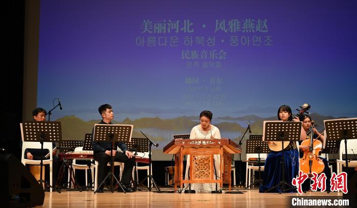 圖為音樂會現(xiàn)場?！∈谞栔袊幕行墓﹫D