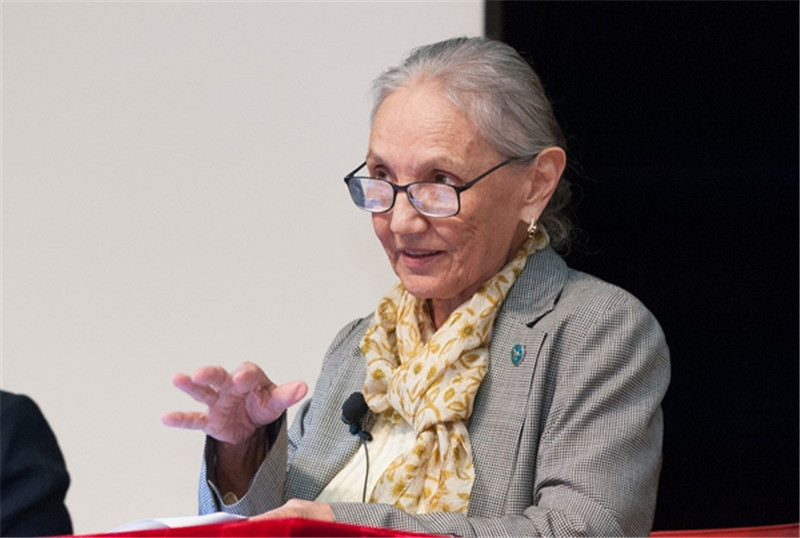 哈薩克斯坦?jié)h學(xué)家哈菲佐娃。資料圖