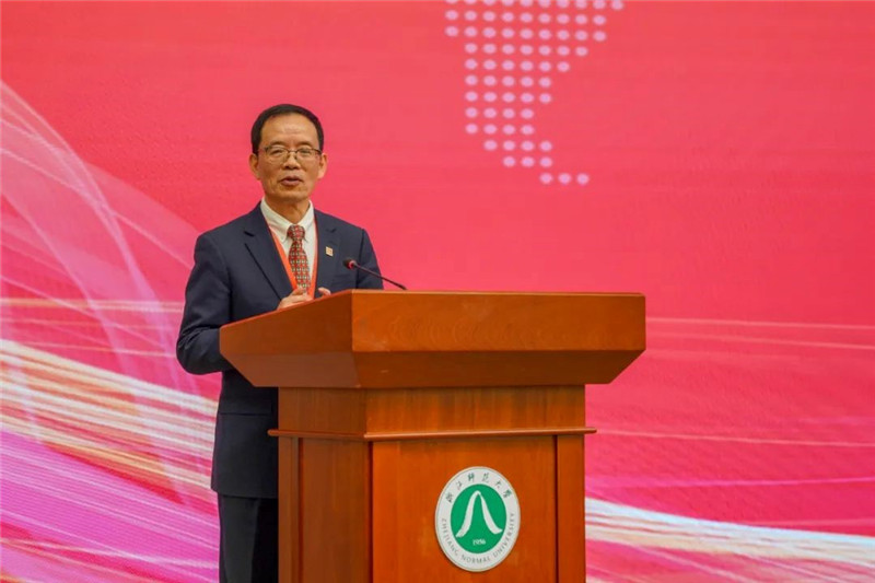 國務(wù)院學(xué)位委員會區(qū)域國別學(xué)學(xué)科評議組秘書長、浙江師范大學(xué)非洲研究院（非洲區(qū)域國別學(xué)院）院長劉鴻武致辭。主辦方供圖