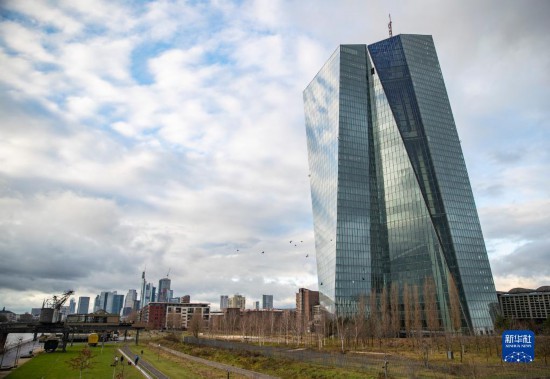 這是12月14日在德國法蘭克福拍攝的歐洲央行大樓。新華社記者 張帆 攝