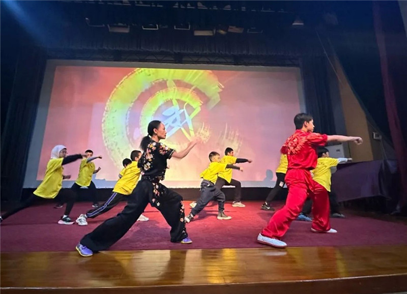 圖為2023“中華文化大樂園—埃及開羅營”閉幕式活動現(xiàn)場。主辦方供圖