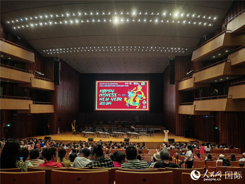 “歡慶之聲—2024歡樂春節(jié)音樂會”14日在泰國瑪希隆王子音樂廳舉行。人民網(wǎng)記者 楊一攝