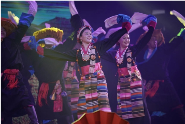 圖為2024“歡樂(lè)春節(jié)”中泰互致新春賀辭活動(dòng)現(xiàn)場(chǎng)。 中國(guó)駐泰國(guó)大使館文化處供圖