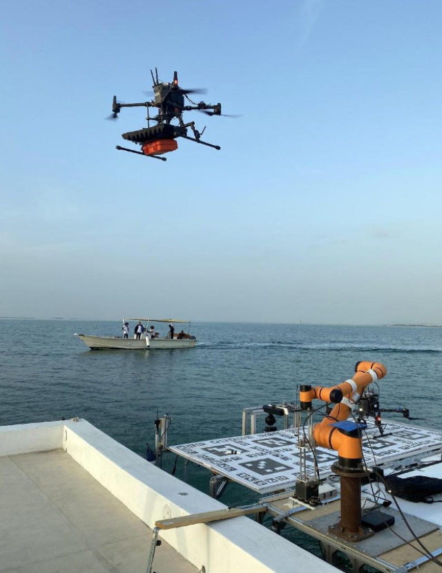 圖為飛鷹隊在比賽中。北京理工大學(xué)供圖