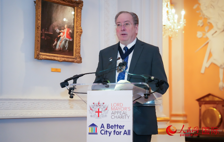 圖為倫敦金融城市長(zhǎng)邁克爾·邁內(nèi)利致辭。人民網(wǎng) 郭錦標(biāo)攝