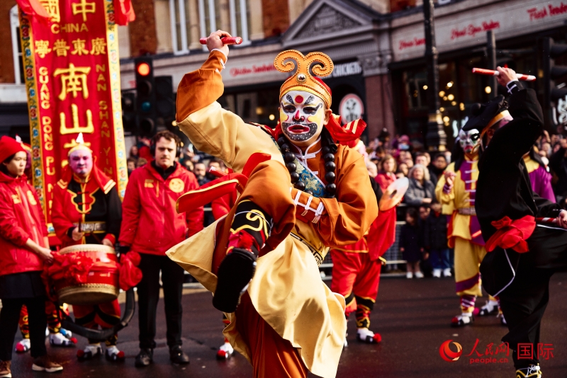 倫敦新春慶典現(xiàn)場。人民網(wǎng) 郭錦標(biāo)、楊浩鵬攝