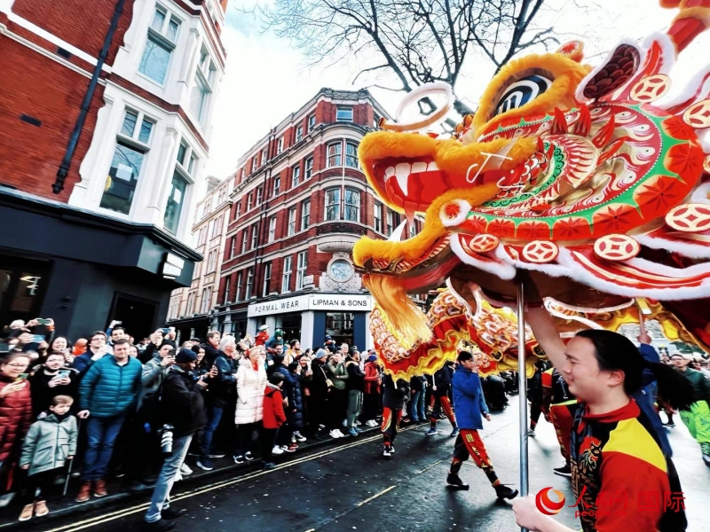 倫敦新春慶典現(xiàn)場。人民網(wǎng) 郭錦標(biāo)、楊浩鵬攝