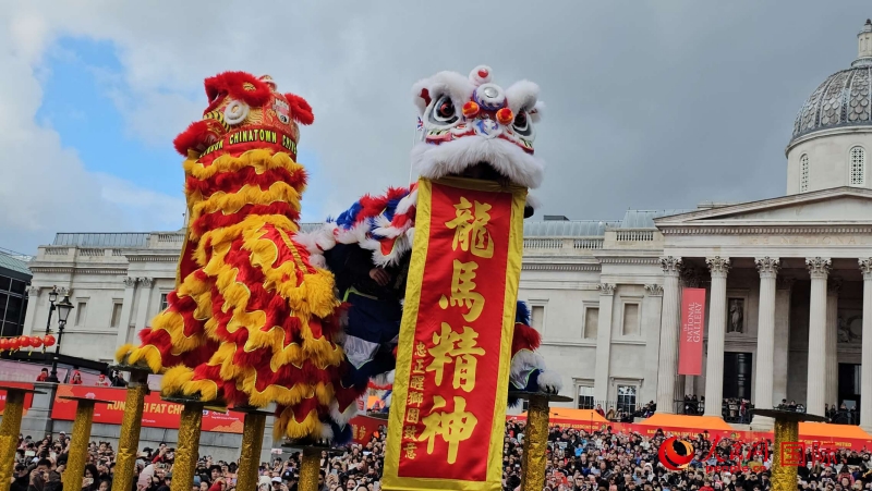 倫敦新春慶典現(xiàn)場。人民網(wǎng) 郭錦標(biāo)、楊浩鵬攝