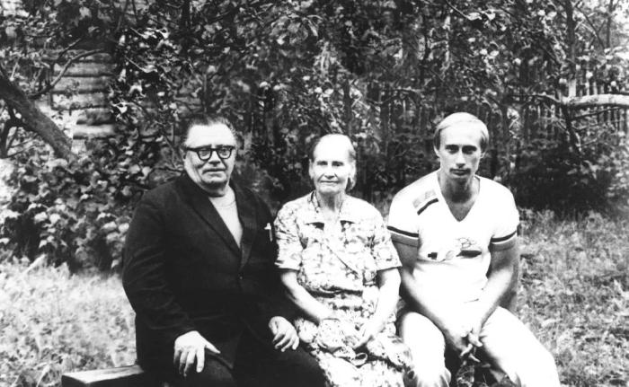 從圣彼得堡到莫斯科，普京從政大事記：下一個(gè)六年怎么走？