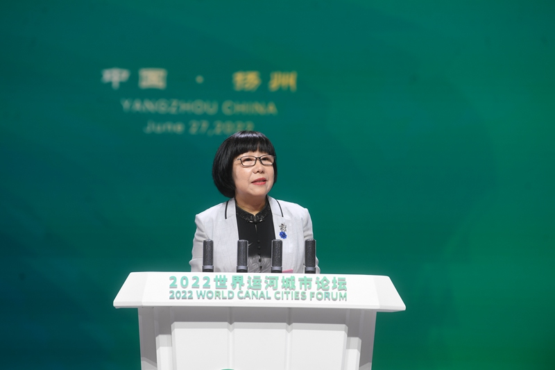 人民網(wǎng)黨委委員、監(jiān)事會(huì)主席唐維紅在大會(huì)上發(fā)言。邵丹攝