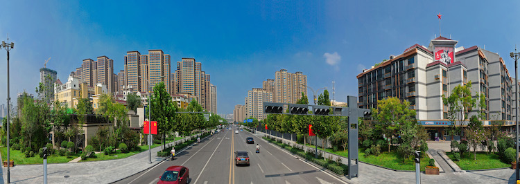 臨汾中大街五一路口。