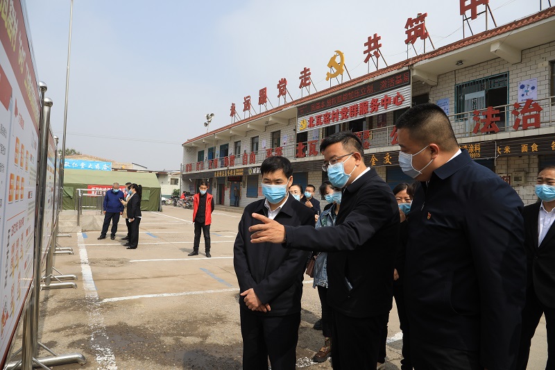 張農(nóng)壽在晉源街道北瓦窯村調(diào)研抓黨建促基層治理能力提升專項(xiàng)行動(dòng)落實(shí)工作。