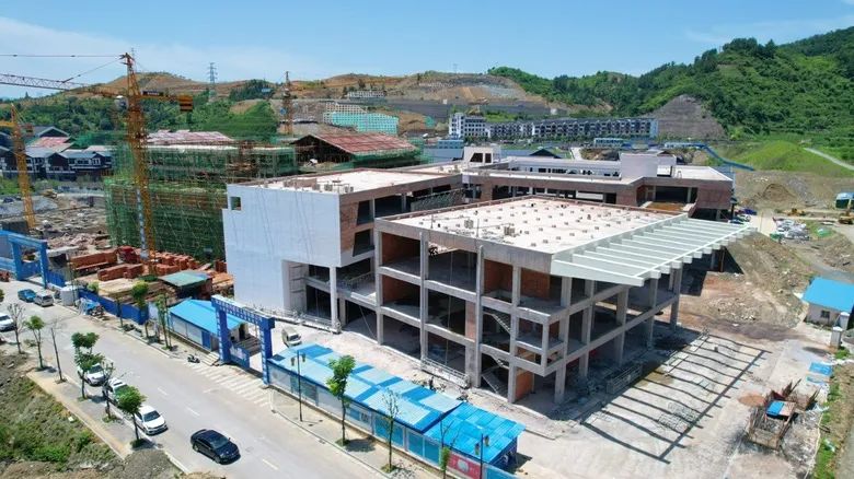 正在建設中的土家織錦文化創(chuàng)意園 全?，摂z
