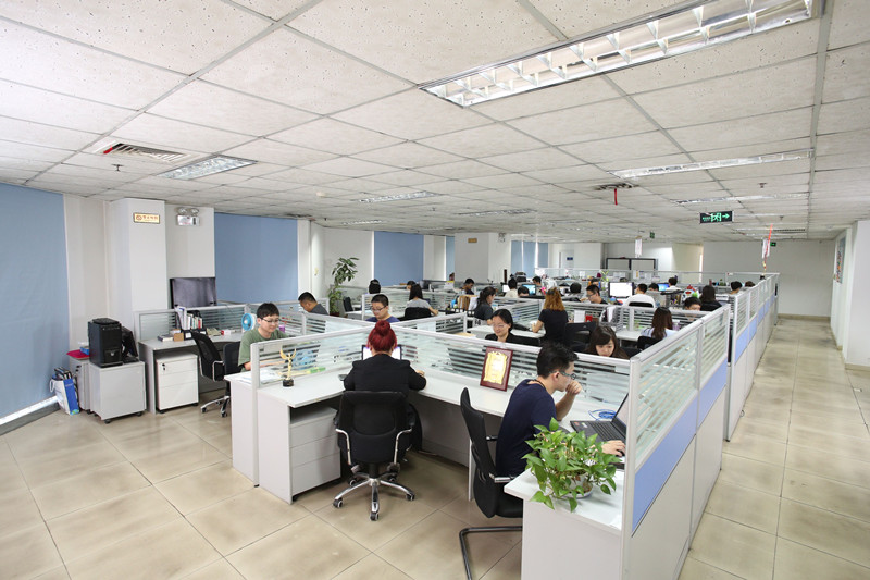 天津國舜信息技術(shù)有限公司研發(fā)團(tuán)隊(duì)由年輕人組成，為企事業(yè)單位和重大活動提供網(wǎng)絡(luò)安全技術(shù)保障服務(wù)。河?xùn)|區(qū)供圖