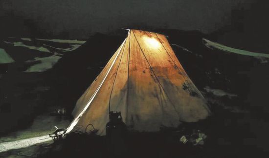 卓乃湖受困?？煽晌骼锕芾硖庂Y料圖片