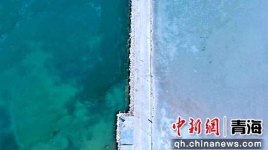 圖為冬日青海湖。李江寧攝
