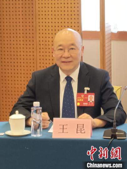 圖為全國政協(xié)委員，農(nóng)工黨青海省委會主委王昆?！∈茉L者供圖
