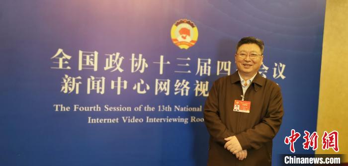 圖為全國政協(xié)委員、青海省統(tǒng)戰(zhàn)部部長公保扎西。受訪者供圖