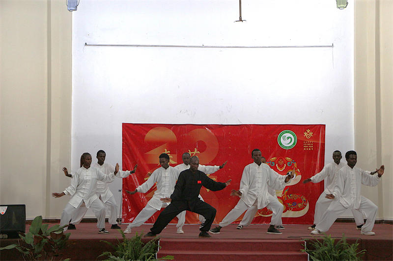 卡巴拉克大學(xué)春節(jié)體驗(yàn)活動(dòng)。埃格頓大學(xué)孔子學(xué)院供圖
