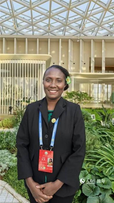 所羅門群島婦女、青年、兒童與家庭事務部新聞發(fā)言人尼祿·凡科莎接受人民網(wǎng)采訪。 人民網(wǎng) 吳詩敏攝