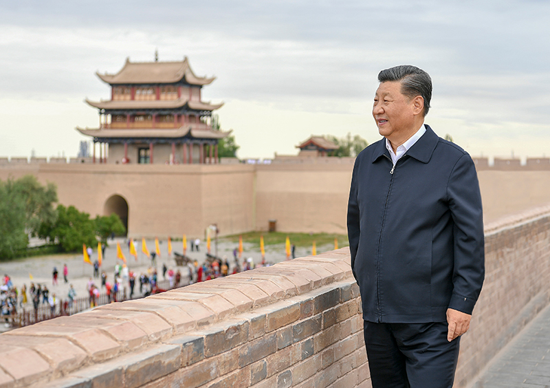 2019年8月20日，習(xí)近平總書記來到甘肅嘉峪關(guān)關(guān)城，登上城樓察看關(guān)城整體面貌，聽取河西走廊長城、關(guān)隘歷史文化情況介紹。