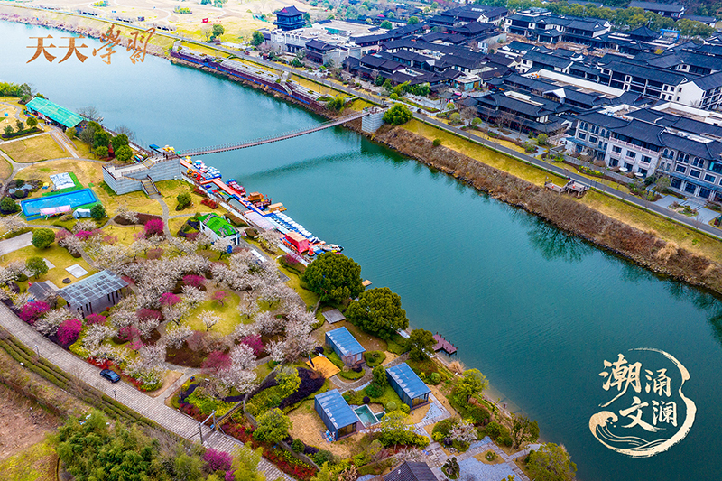 2025年2月17日，浙江紹興，嵊州市越劇小鎮(zhèn)和濕地公園梅花盛開。