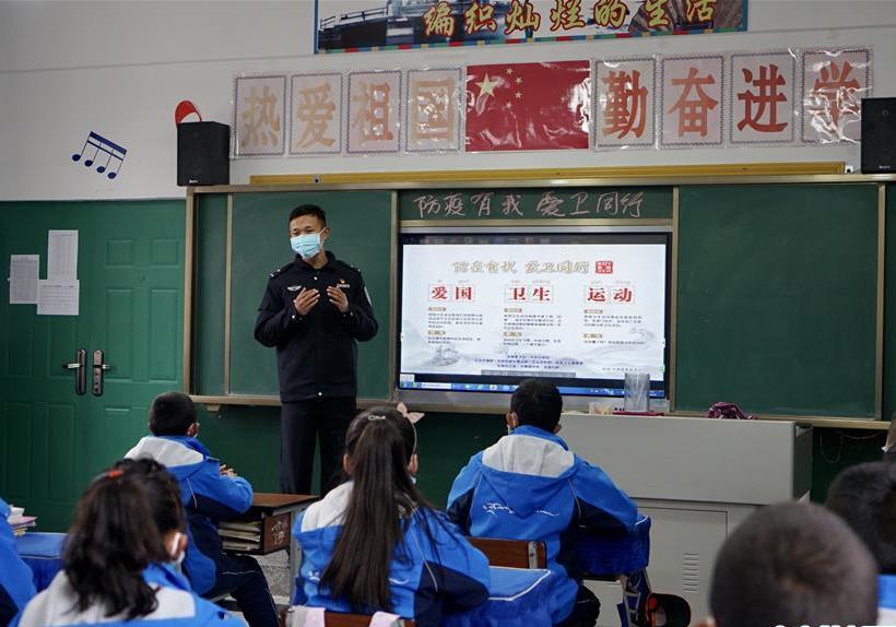 (發(fā)新華網(wǎng)西藏頻道)(圖文互動(dòng))“防疫有我 愛衛(wèi)同行”——日喀則邊境管理支隊(duì)開展愛國(guó)衛(wèi)生活動(dòng)