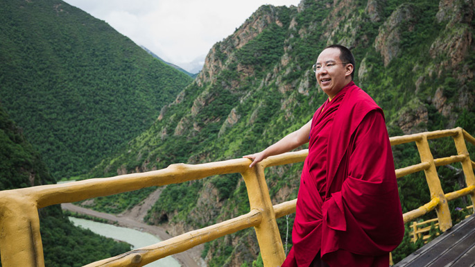 盼產(chǎn)業(yè)興旺，閱秀美風(fēng)光，十一世班禪心系家鄉(xiāng)父老