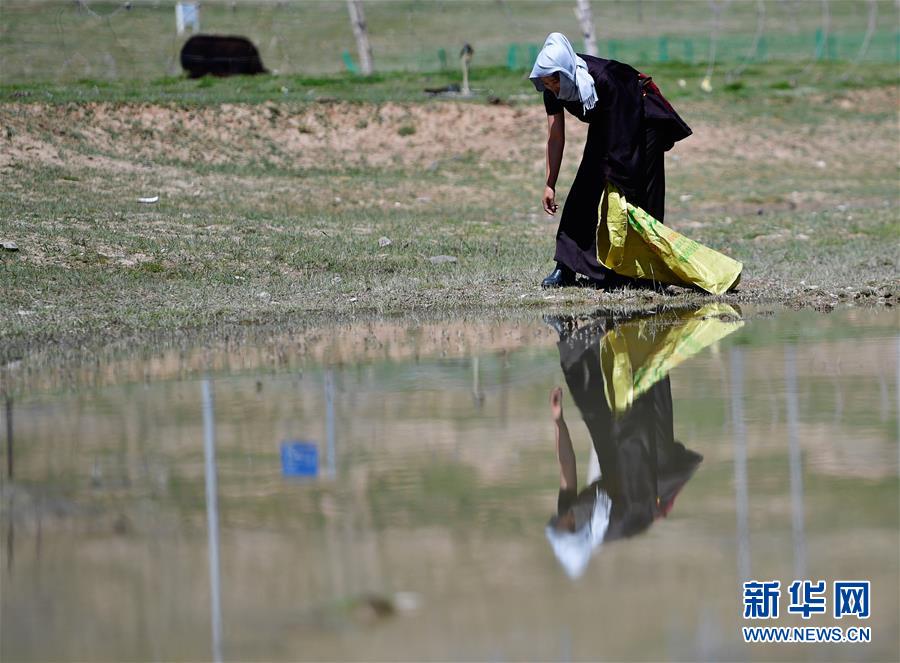 （走向我們的小康生活）（4）青?，敹啵狐S河源的幸福村