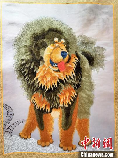 圖為藏繡作品?！∑钤鲚?攝