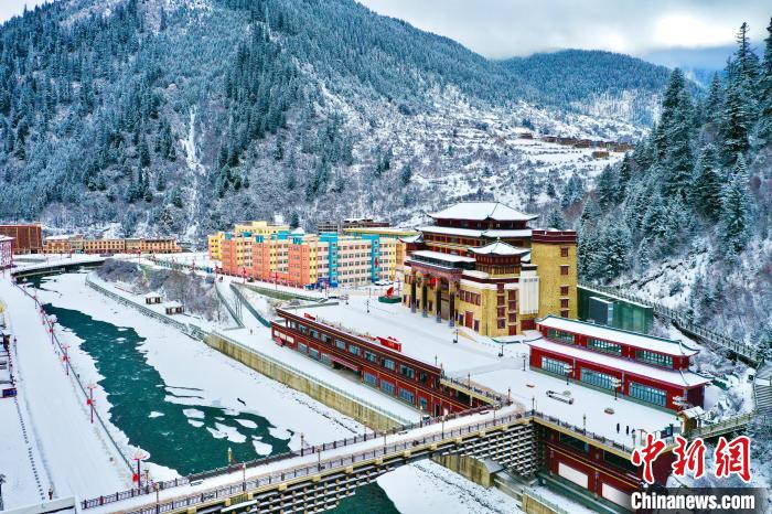 壤塘的雪后美景。　壤塘縣融媒體中心供圖