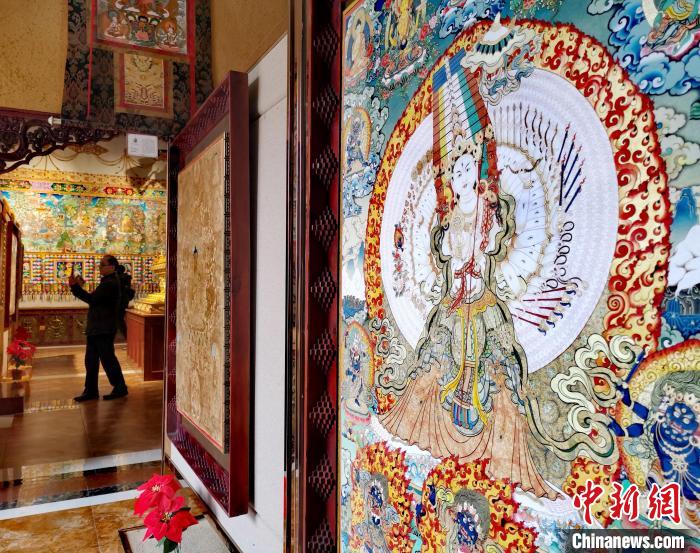 圖為熱貢唐卡?！?zhí)砀?攝