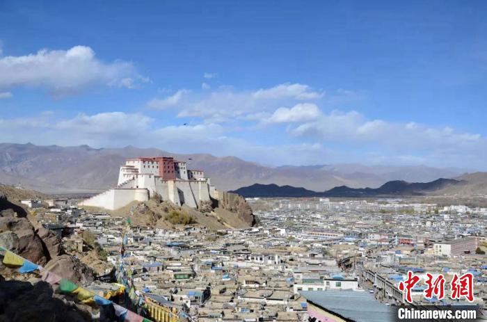 日喀則是“千山之宗，萬水之源”，有著大城市所向往的天然資源?！∪A東師大供圖