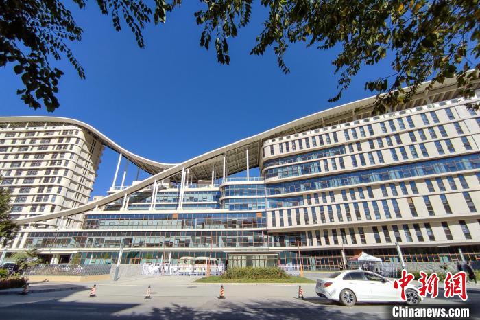 圖為西藏自治區(qū)婦產兒童醫(yī)院，該院填補了西藏沒有省級兒童醫(yī)院(婦幼保健院)的空白?！〗w波 攝