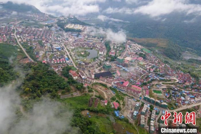 墨脫縣城全貌。(無(wú)人機(jī)畫面)