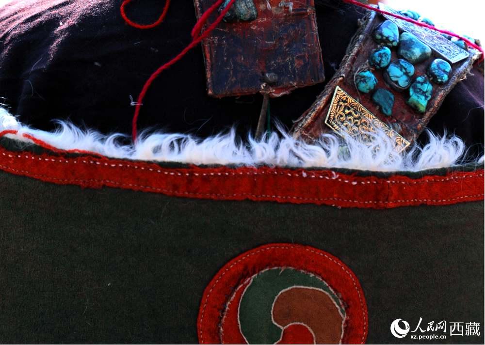 “飛天服飾”細(xì)節(jié)展示。 人民網(wǎng) 李海霞攝