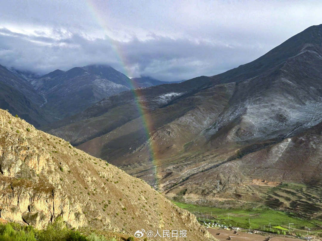 接好運(yùn)！青藏高原現(xiàn)巨大彩虹橋