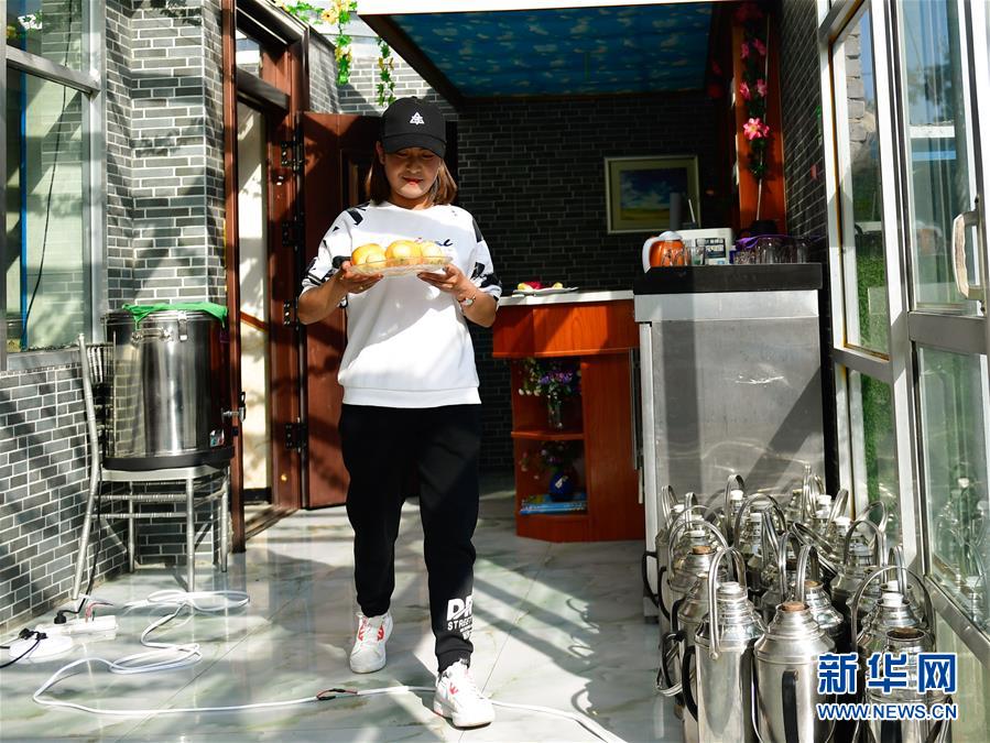 （全面建成小康社會(huì)“百城千縣萬(wàn)村調(diào)研行”·圖文互動(dòng)）（4）青?？?yáng)村：“光棍村”的華麗轉(zhuǎn)身