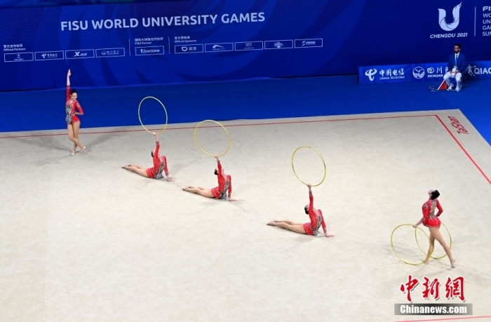 7月31日，第31屆世界大學生夏季運動會藝術體操集體5人圈操決賽在成都體育學院進行，中國隊以30.900分獲得金牌，日本隊以28.500分獲得銀牌，烏克蘭隊以27.800分獲得銅牌。圖為中國隊在比賽中。<a target='_blank' href='/'><p  align=